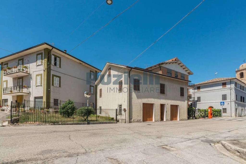 casa indipendente in vendita a Servigliano in zona Curetta