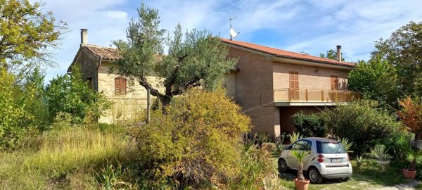 casa indipendente in vendita a Servigliano