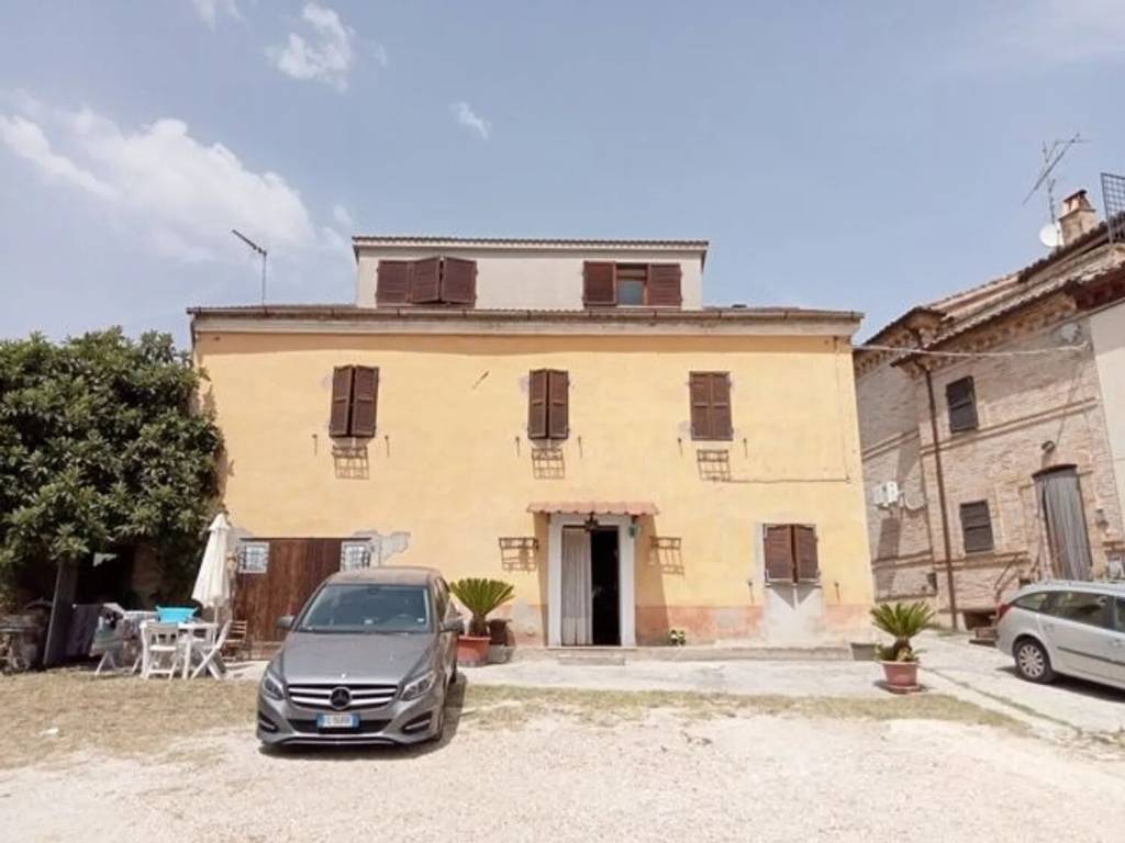 casa indipendente in vendita a Servigliano