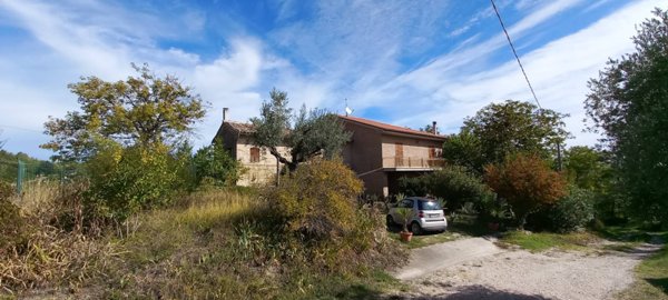 casa indipendente in vendita a Servigliano