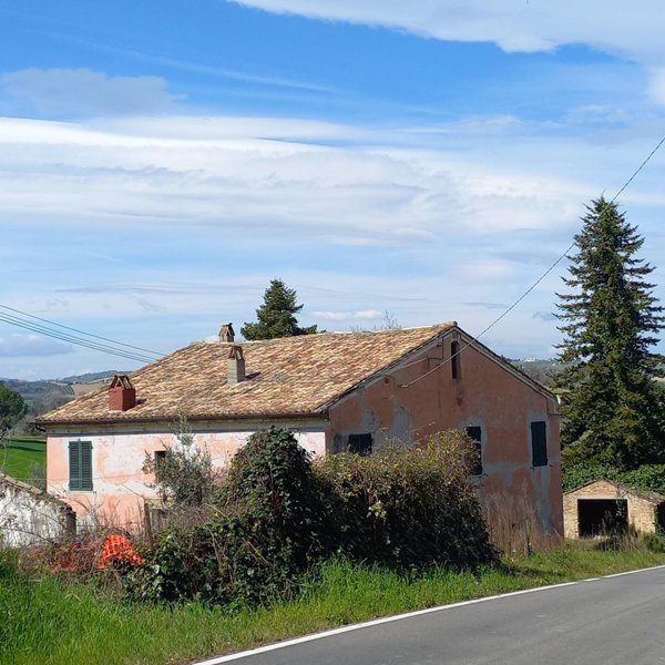 locale di sgombero in vendita a Servigliano