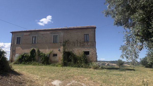 casale in vendita a Servigliano