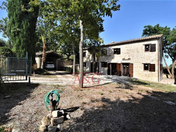 casa indipendente in vendita a Servigliano
