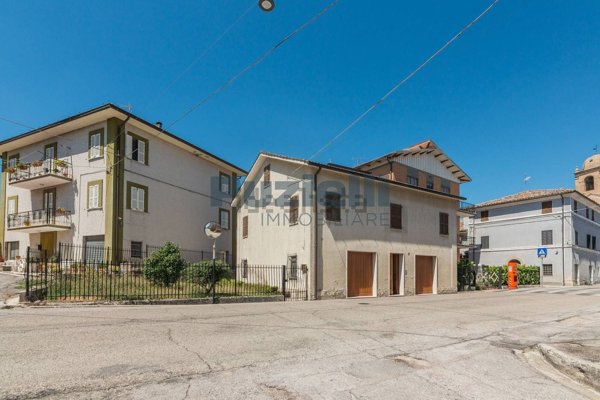casa indipendente in vendita a Servigliano in zona Curetta
