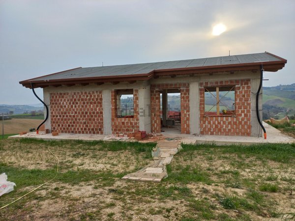 casa indipendente in vendita a Servigliano