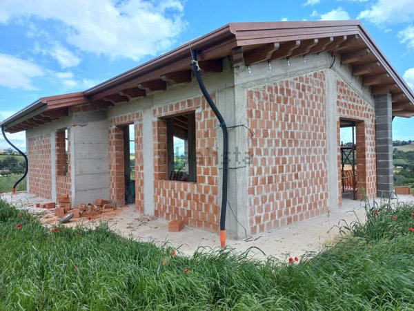 casa indipendente in vendita a Servigliano