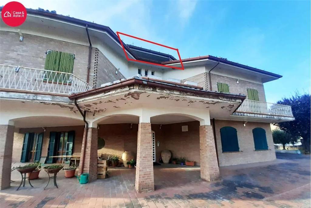 locale di sgombero in vendita a Servigliano