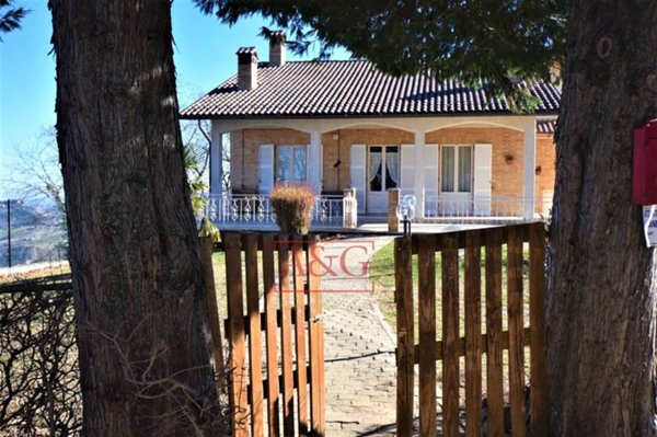 casa indipendente in vendita a Smerillo