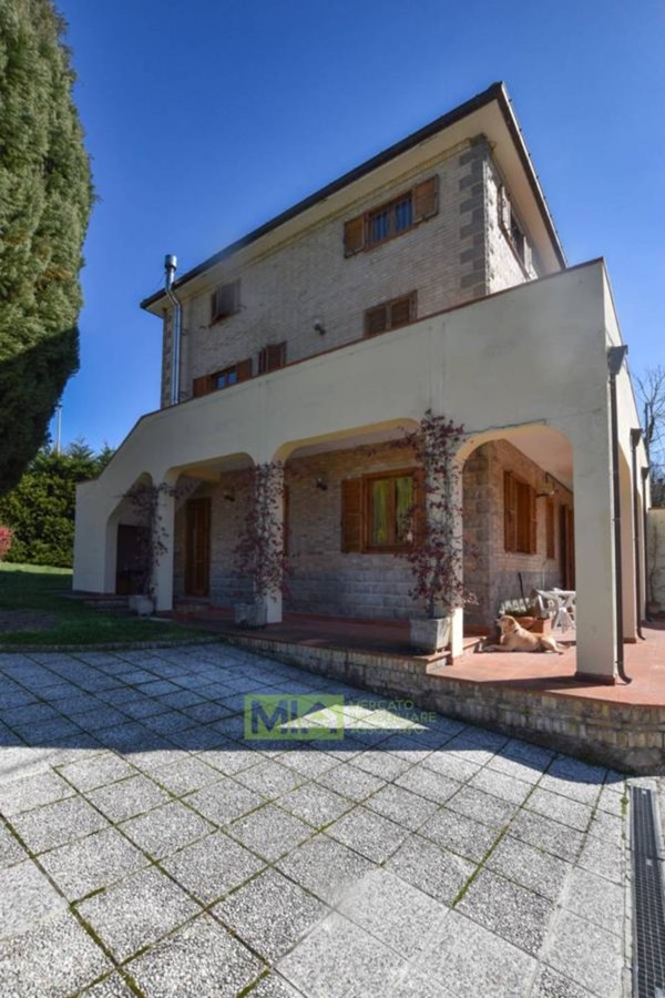 appartamento in vendita a Smerillo in zona San Martino al Faggio