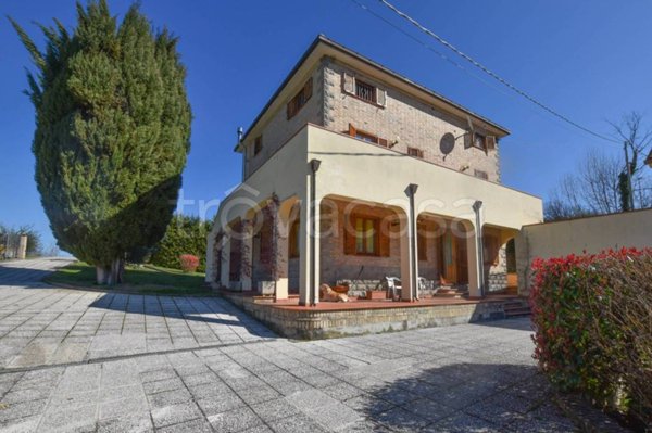 casa indipendente in vendita a Smerillo in zona San Martino al Faggio