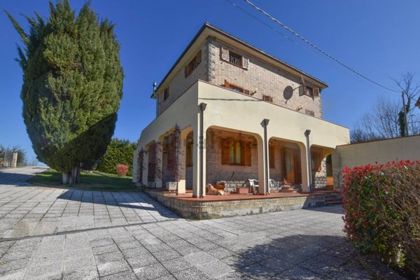appartamento in vendita a Smerillo in zona San Martino al Faggio