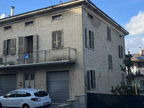casa indipendente in vendita a Torre San Patrizio
