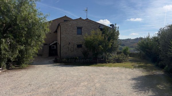 casale in vendita a Torre San Patrizio