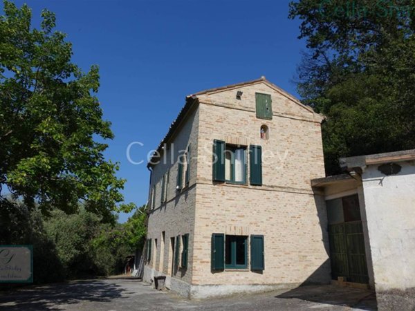casa semindipendente in vendita a Torre San Patrizio