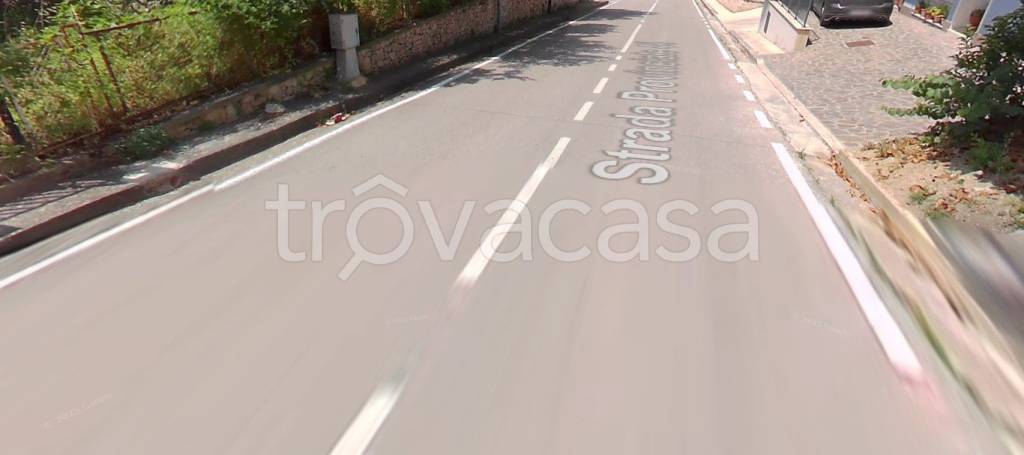 locale commerciale in vendita a Torre San Patrizio