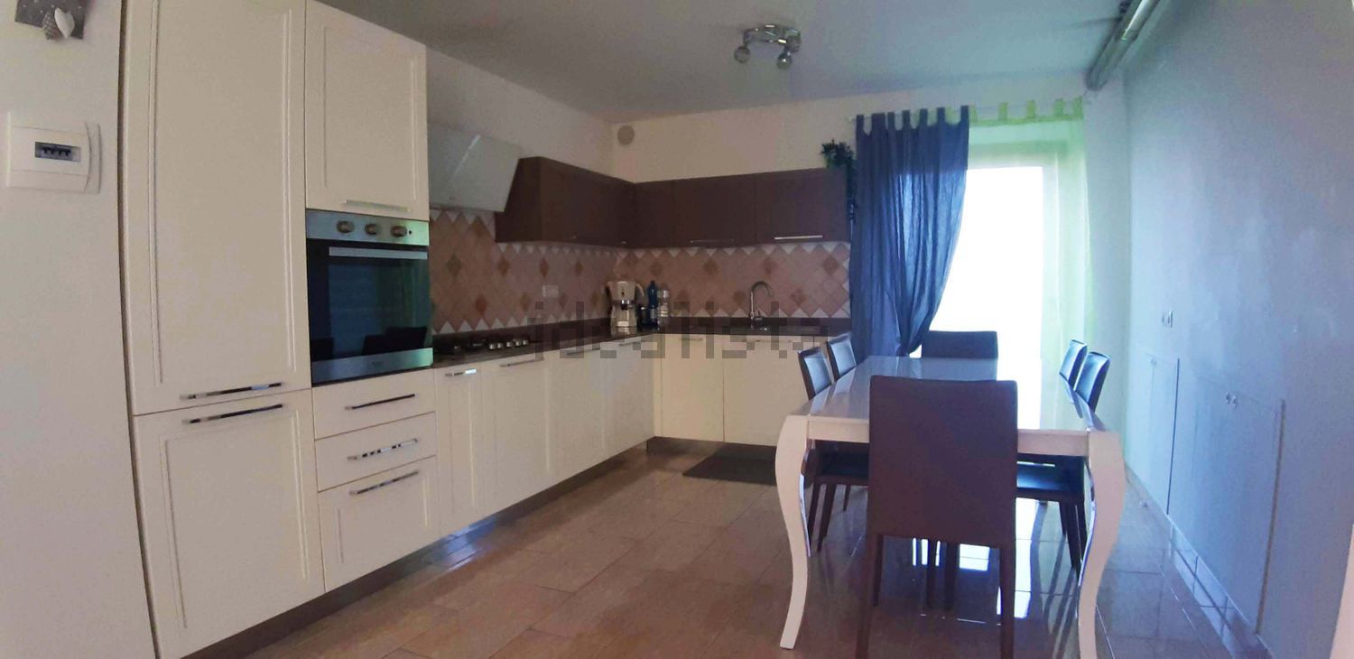 casa indipendente in vendita a Torre San Patrizio