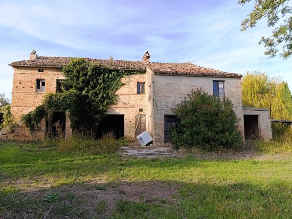 casa indipendente in vendita a Torre San Patrizio in zona Santa Maria d'Ete