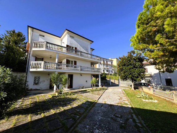 casa indipendente in vendita a Torre San Patrizio in zona San Venanzo