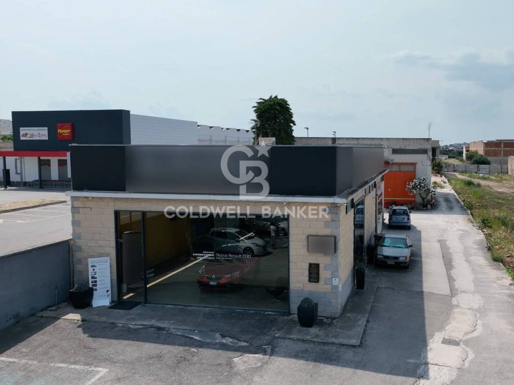 locale commerciale in vendita ad Andria