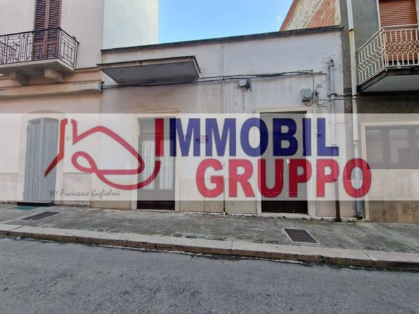 casa indipendente in vendita ad Andria in zona Centro Storico