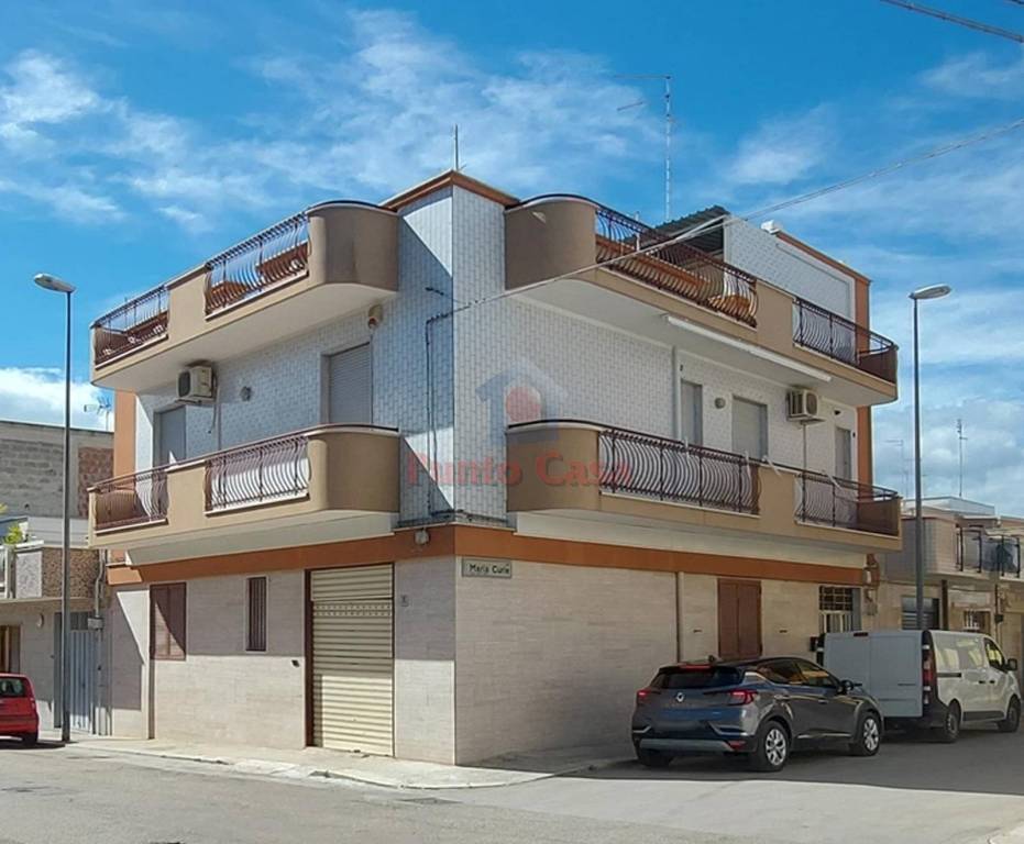 casa indipendente in vendita ad Andria
