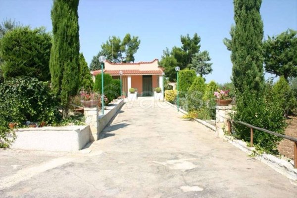 casa indipendente in vendita ad Andria in zona Montegrosso