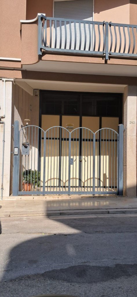 locale commerciale in vendita ad Andria