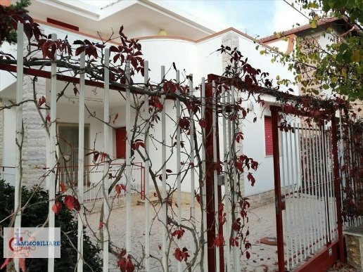 casa indipendente in vendita ad Andria in zona Montegrosso