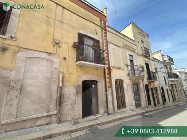 casa indipendente in vendita ad Andria in zona Centro Storico