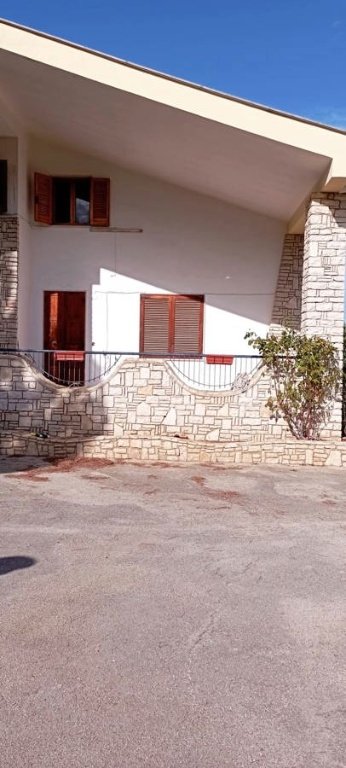 casa indipendente in vendita ad Andria in zona Castel del Monte