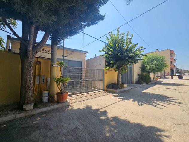 negozio in vendita ad Andria