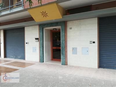 locale commerciale in vendita ad Andria