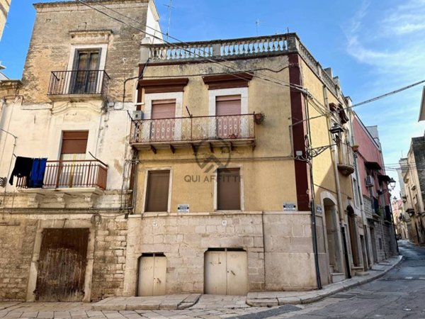 casa indipendente in vendita ad Andria in zona Centro Storico