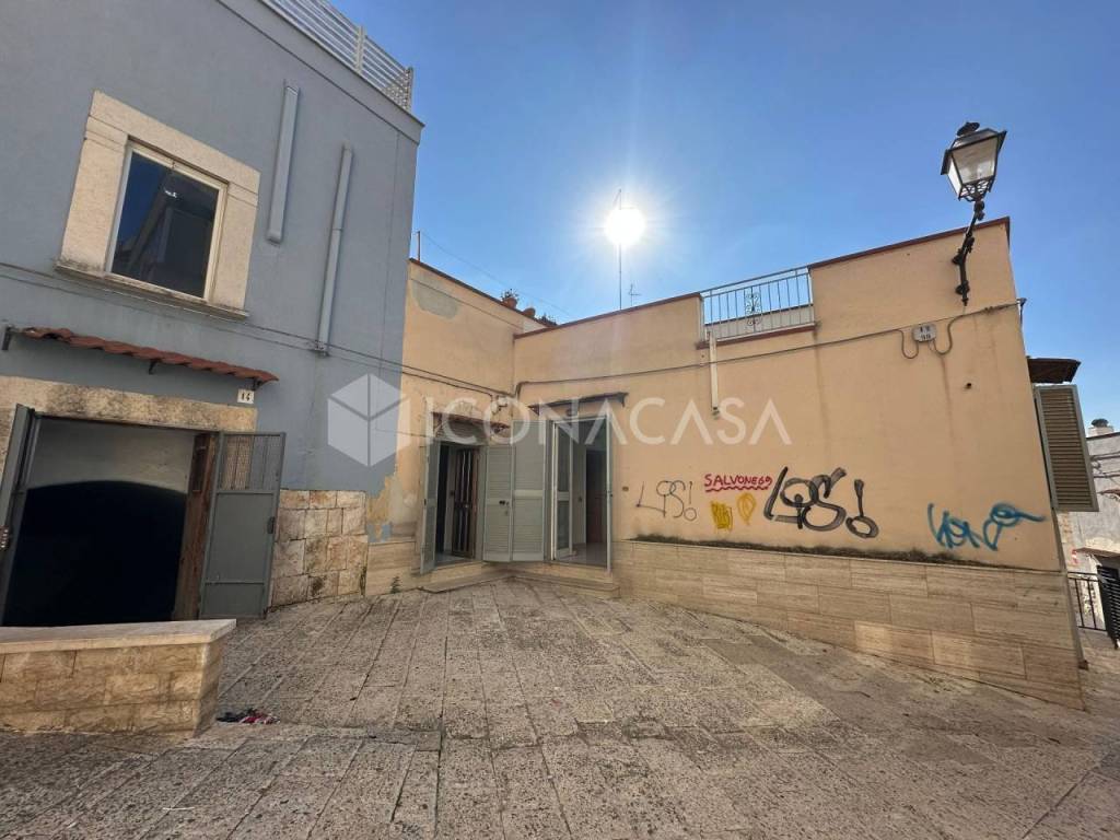 casa indipendente in vendita ad Andria in zona Centro Storico