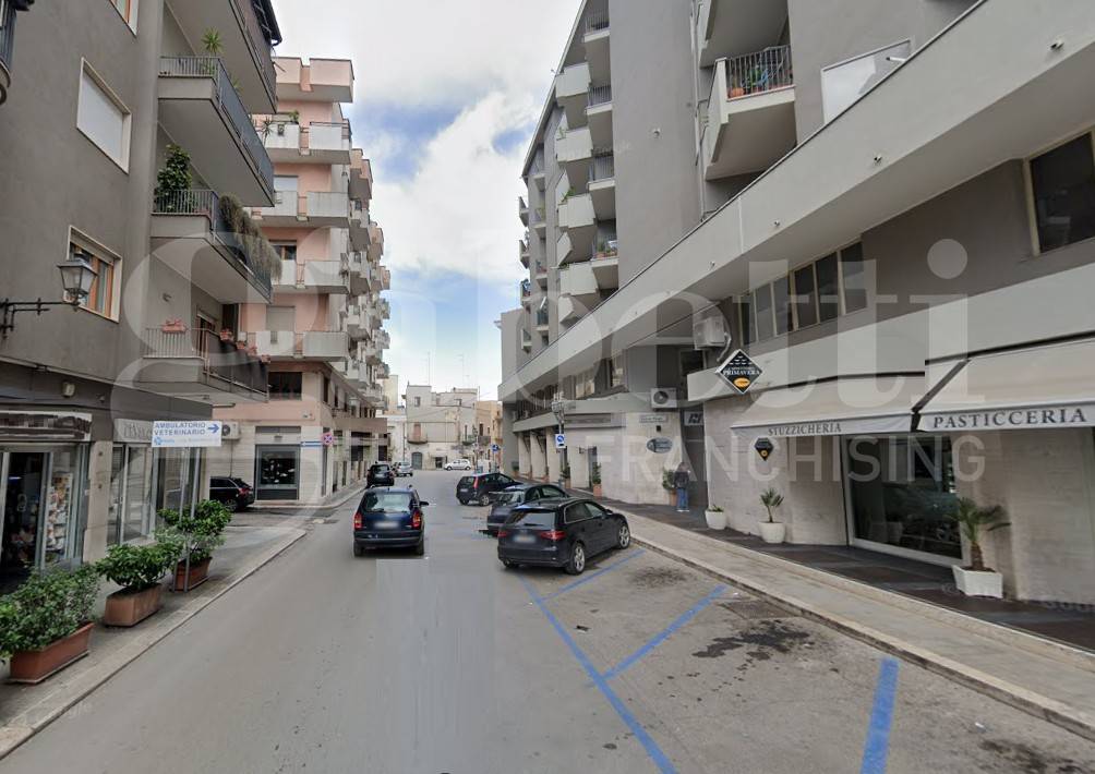 ufficio in vendita ad Andria in zona Centro Storico