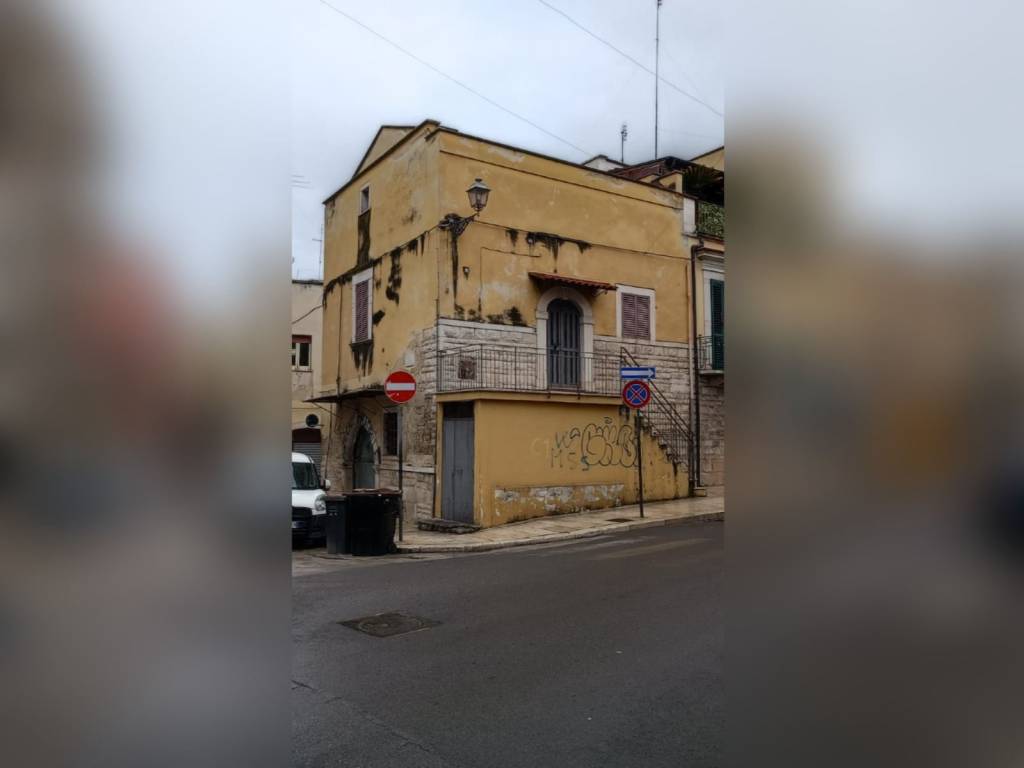 casa indipendente in vendita ad Andria in zona Centro Storico