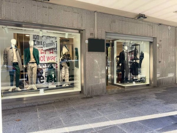 negozio in vendita ad Andria