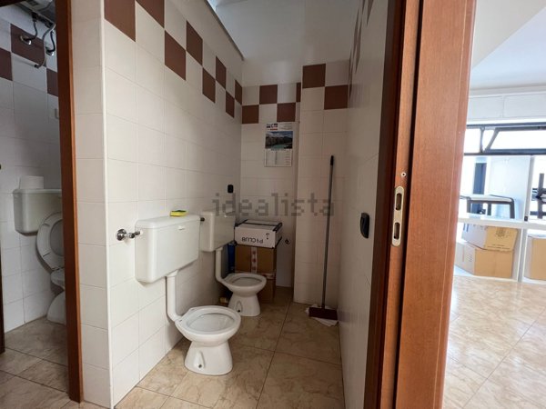 locale commerciale in vendita ad Andria