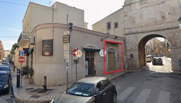 locale commerciale in vendita ad Andria