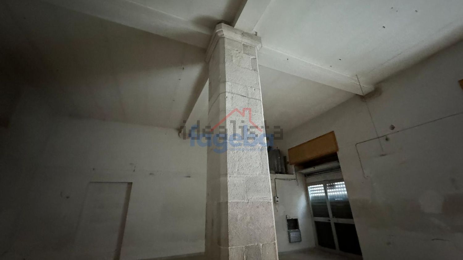 locale commerciale in vendita ad Andria