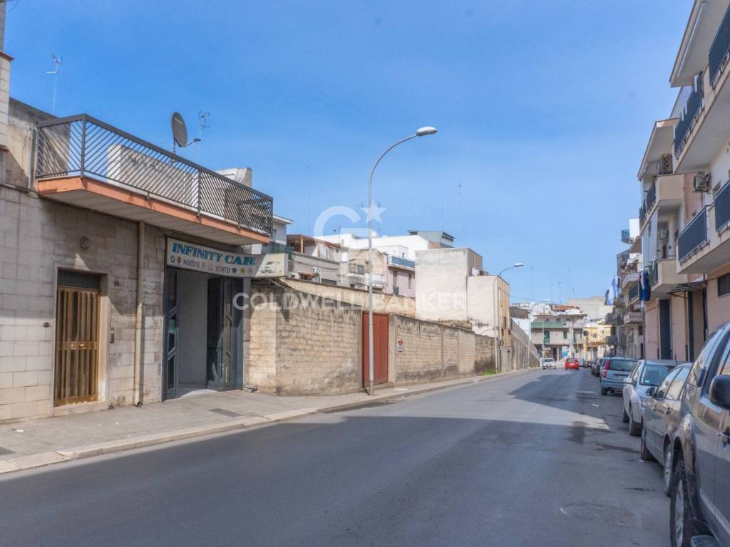 negozio in vendita ad Andria