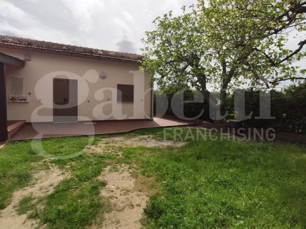 casa indipendente in vendita ad Andria in zona Montegrosso