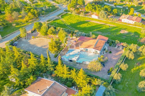 casa indipendente in vendita ad Andria in zona Montegrosso