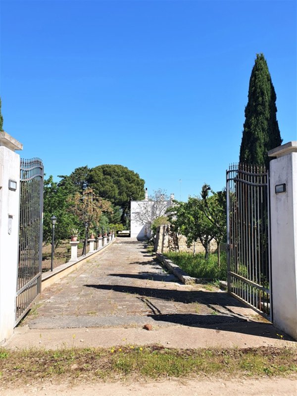 casa indipendente in vendita ad Andria in zona Castel del Monte