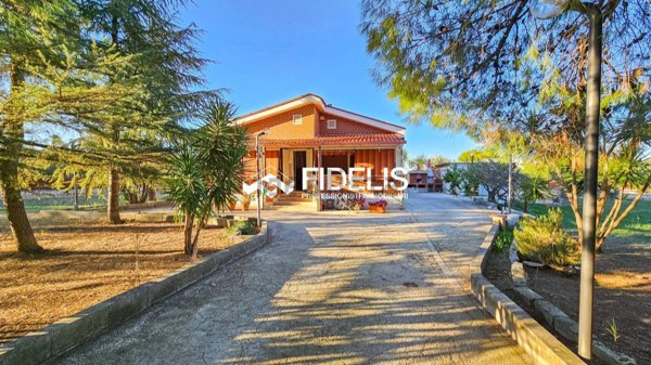 casa indipendente in vendita ad Andria in zona Montegrosso