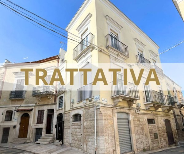 casa indipendente in vendita ad Andria in zona Centro Storico