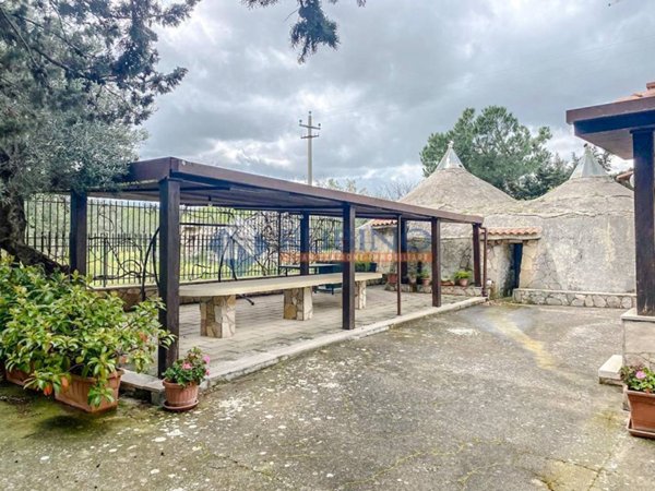 casa indipendente in vendita ad Andria in zona Castel del Monte