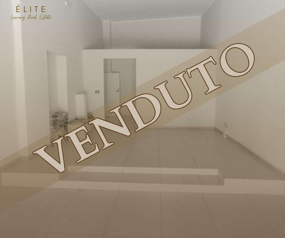 negozio in vendita ad Andria in zona Centro Storico