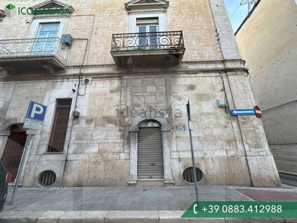 locale commerciale in vendita ad Andria