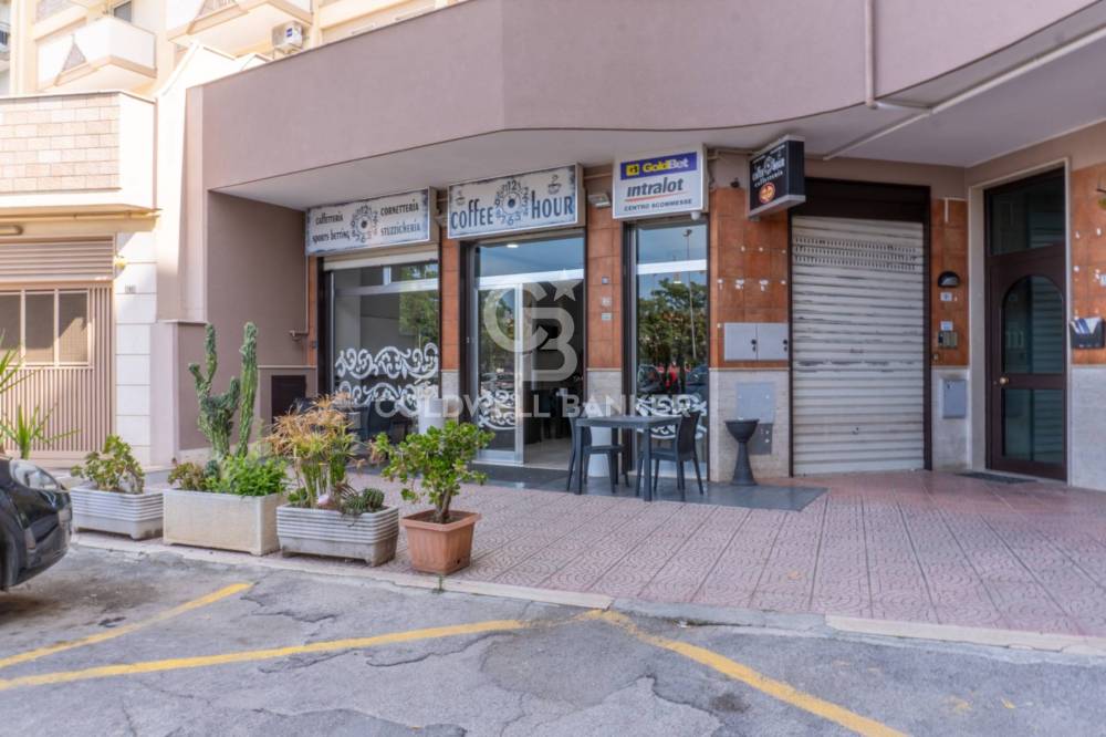 negozio in vendita ad Andria